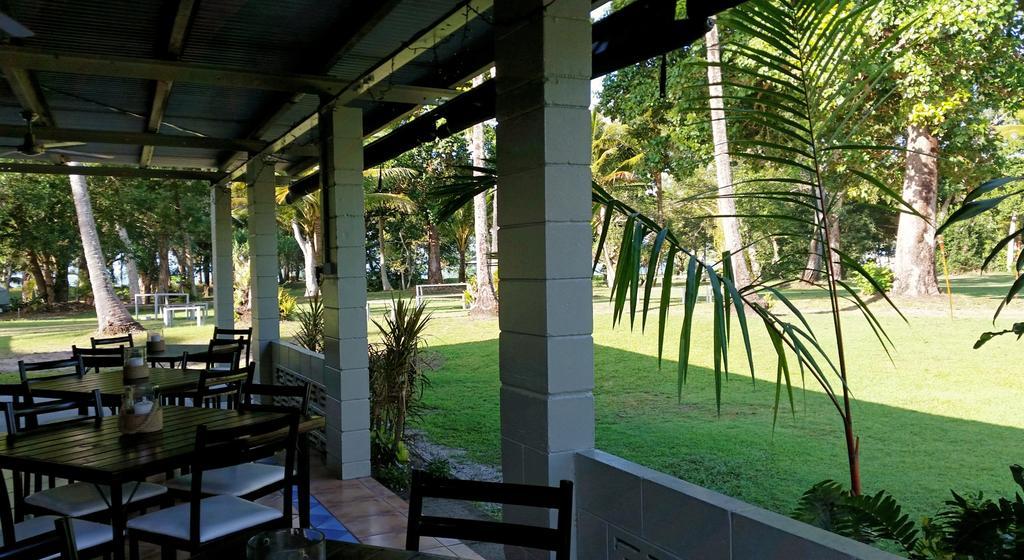 Bramston Beach Motel Exterior photo