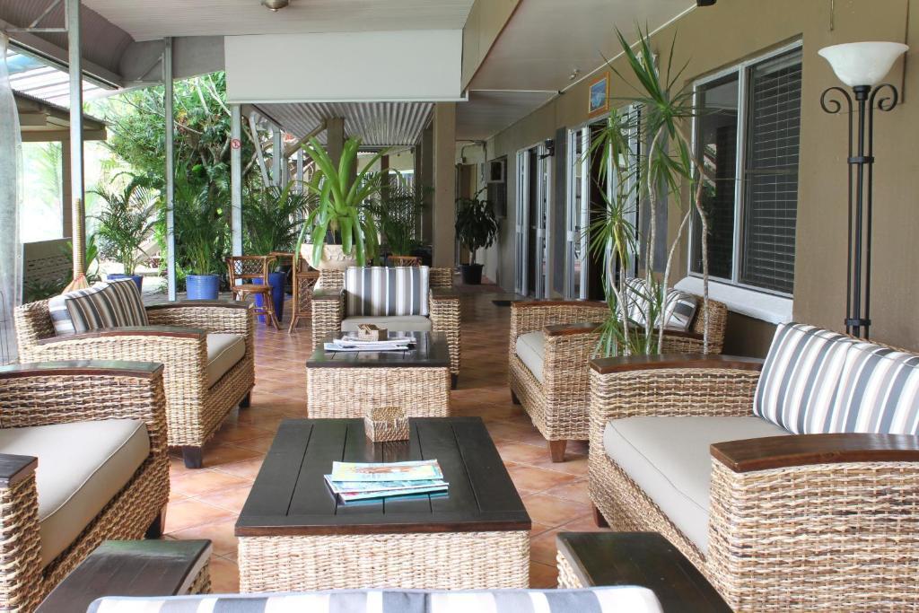Bramston Beach Motel Exterior photo