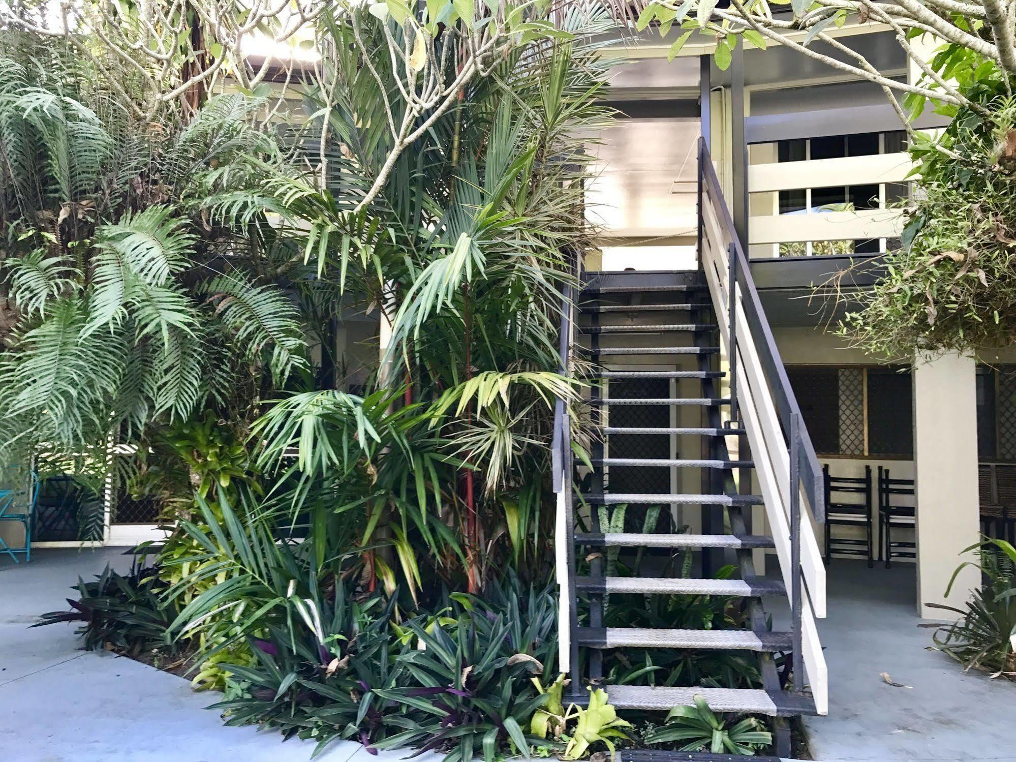 Bramston Beach Motel Exterior photo