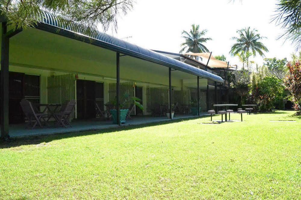 Bramston Beach Motel Exterior photo